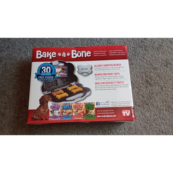 Bake a Bone DOG TREAT MAKER Green As Seen On TV Homemade Puppy Snacks. "NEW" - Picture 1 of 3